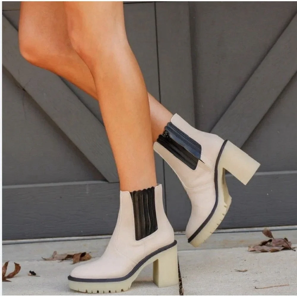 Free People Lug Sole James Chelsea Boots White Leather NEW Size EU 38 US 7.5